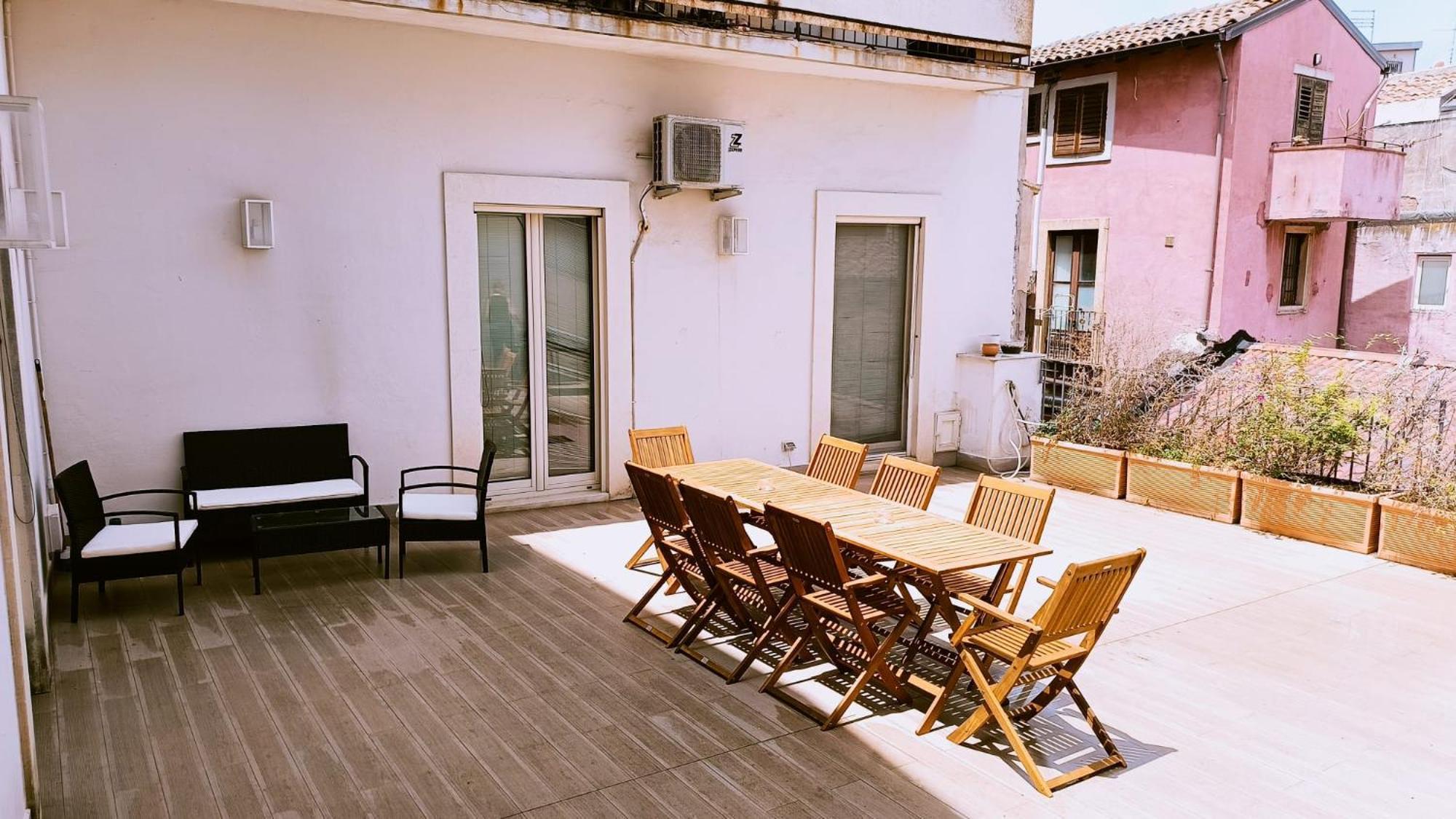 Suite Con Terrazza In Centro Storico Катания Екстериор снимка