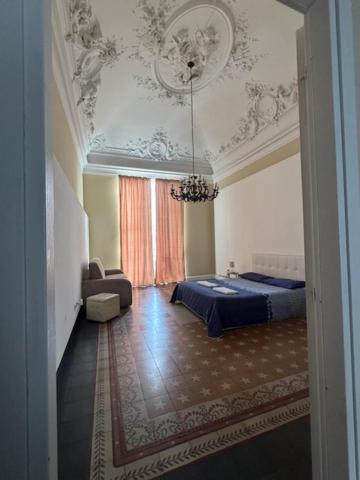 Suite Con Terrazza In Centro Storico Катания Екстериор снимка