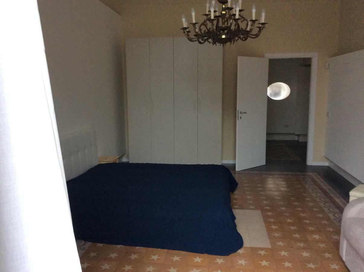 Suite Con Terrazza In Centro Storico Катания Екстериор снимка