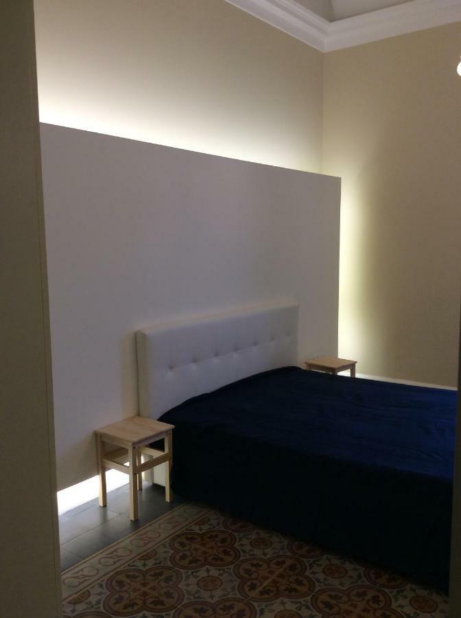 Suite Con Terrazza In Centro Storico Катания Екстериор снимка