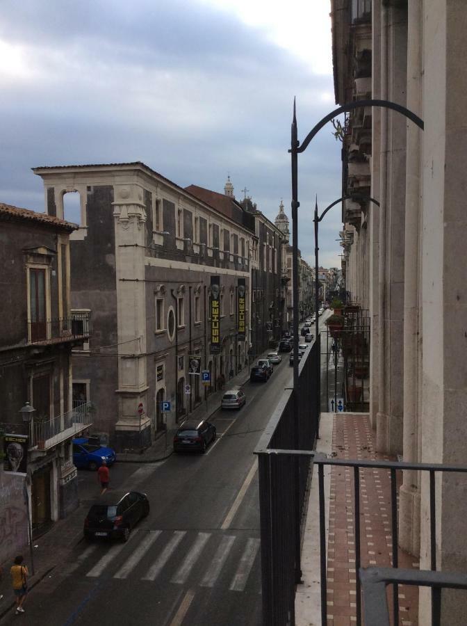 Suite Con Terrazza In Centro Storico Катания Екстериор снимка