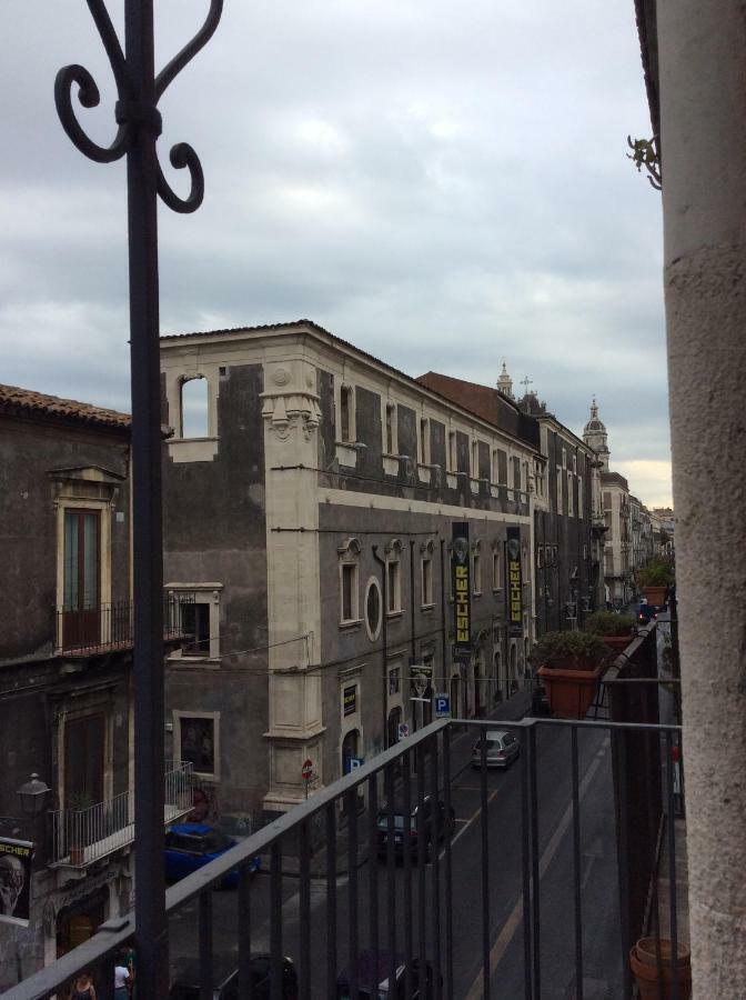 Suite Con Terrazza In Centro Storico Катания Екстериор снимка