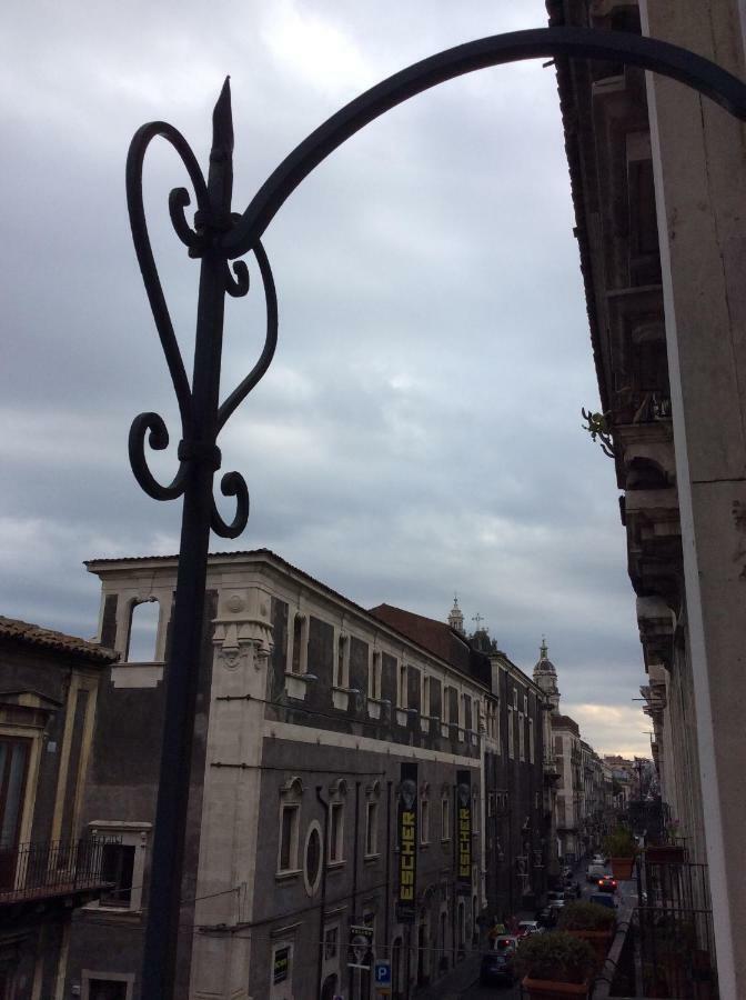Suite Con Terrazza In Centro Storico Катания Екстериор снимка